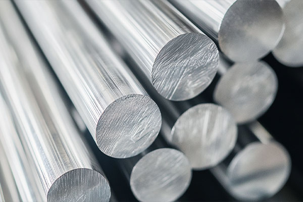 La technologie des processus de forgeage réalise des percées continues, la fabrication de billettes rondes en acier inoxydable progresse vers la précision